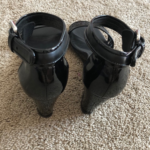 🎉HOST PICK🎉💗Aquatalia Vero Cicio heel 💗 - Picture 4 of 8